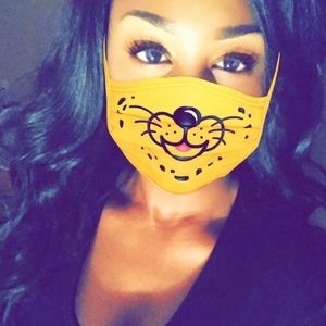 Meet your Posher, Mercedes